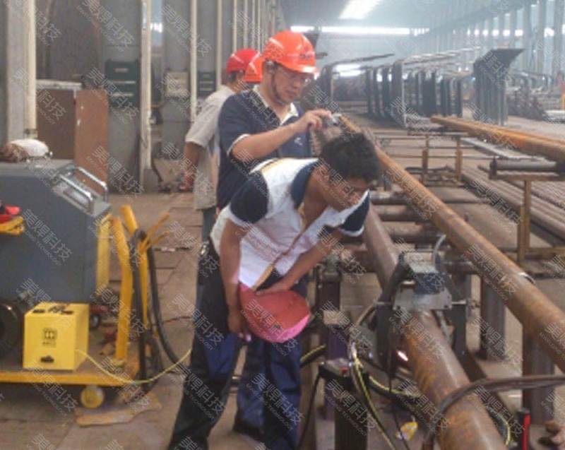 开放式管管焊接设备 管道自动焊接机应用于北京石油化工行业项目(图1)