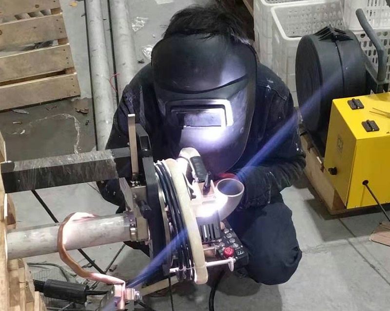 开放式管管焊接设备应用于四川成都石油化工行业项目(图3)