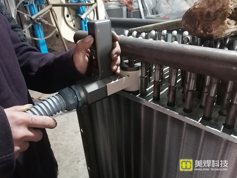 集水管焊机.jpg